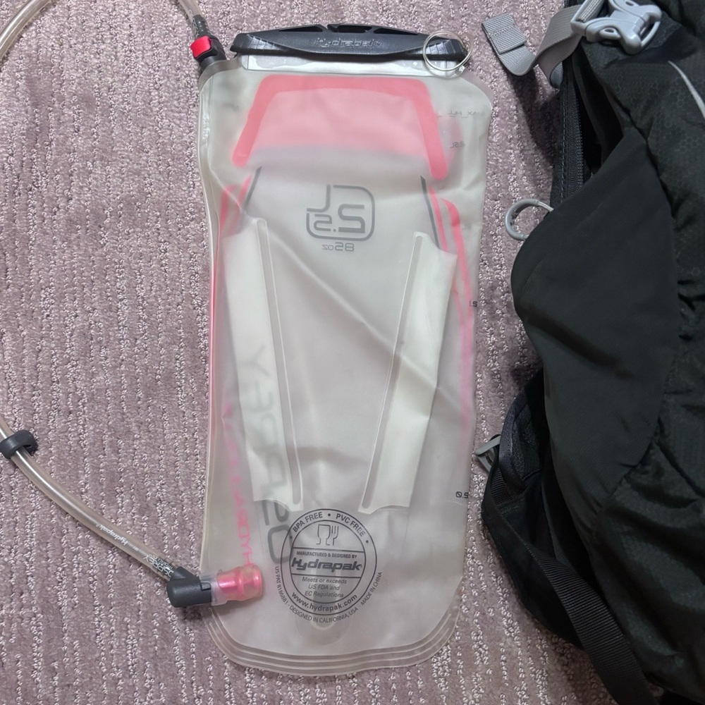 Osprey Syncro 15 Hydration Backpack Pack Gray Air… - image 3